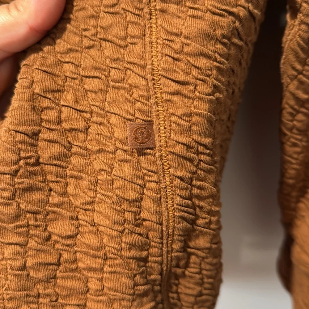 Lululemon Rippled V-Neck Pullover Cooper Brown Sz 12 - Picture 4 of 8